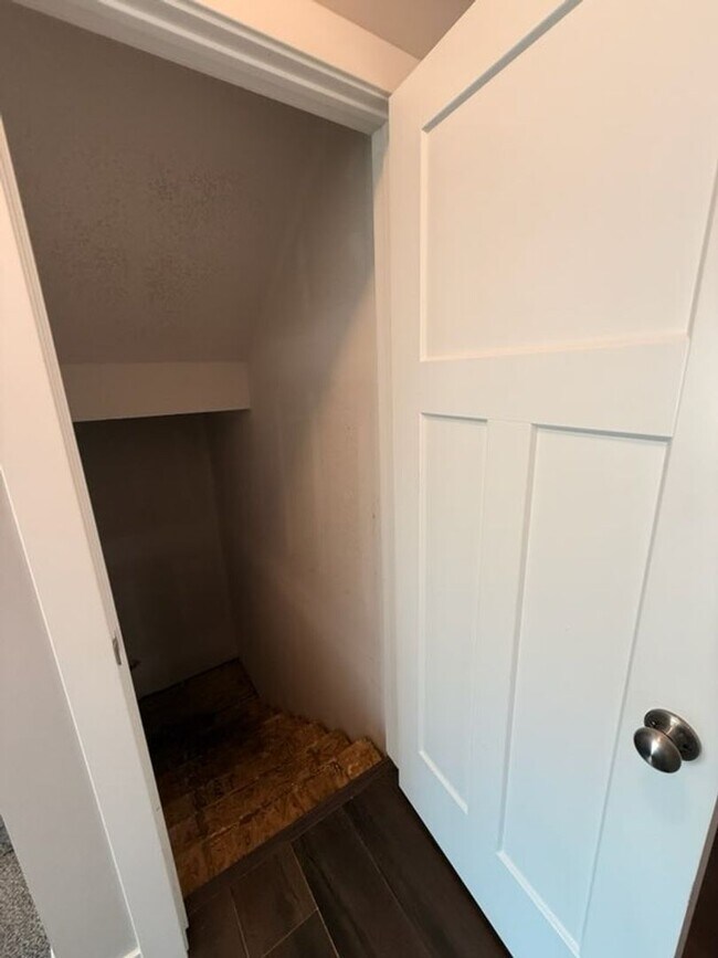 Building Photo - Beautiful 3 Bedroom Single Family Home in ...