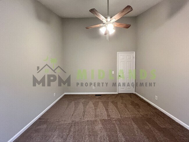 Building Photo - 204 S Cromwell St