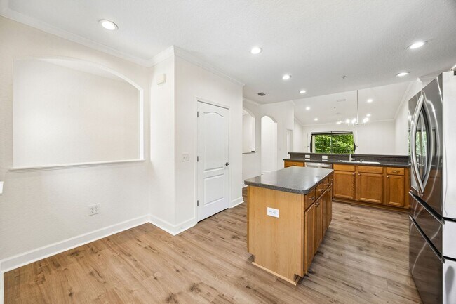 Building Photo - 96010 Stoney Dr