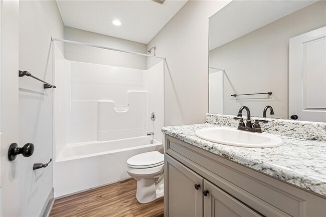 Building Photo - 300 Cottage Hl Ct