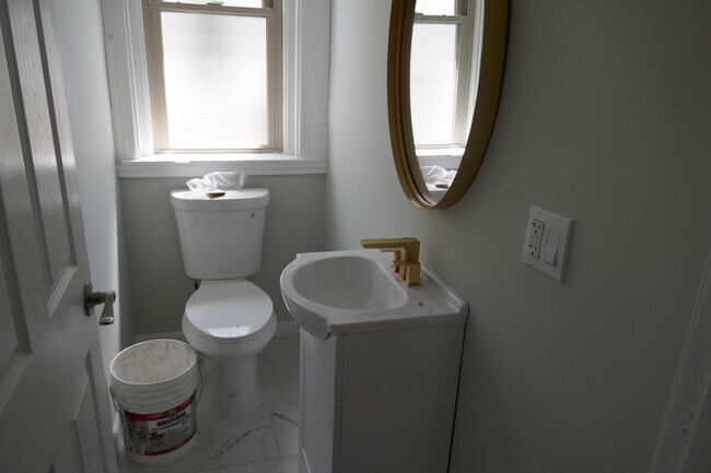 Bathroom - 875 Lexington Ave