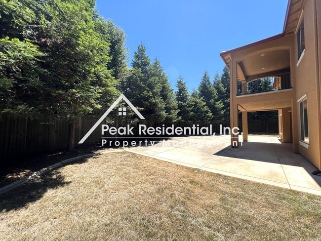 Building Photo - Spacious Anatolia 6bd/3.5ba Home with 5 Car Garage