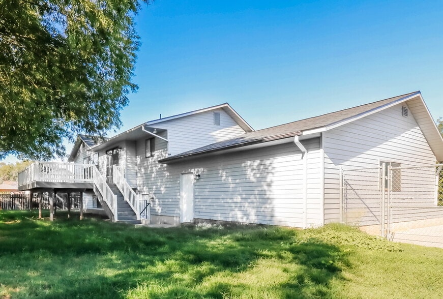 Building Photo - 2499 N 1050 W