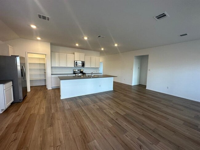 Building Photo - 4116 Home Pl Rd