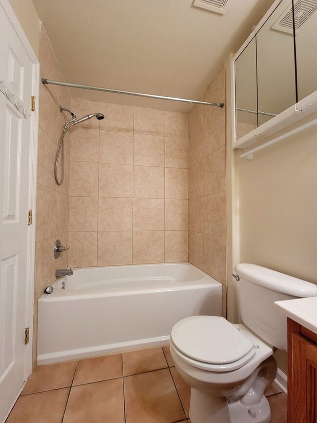 Building Photo - 3 bedroom town home for rent starting June 8, 2026, renting for $1800, includes privacy fenced ya...