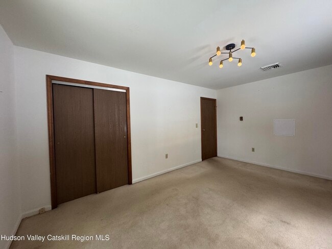 Building Photo - 1220 Co Rte 22