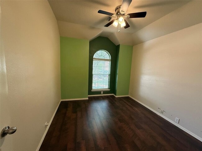Building Photo - 29915 Sunwillow Creek Dr