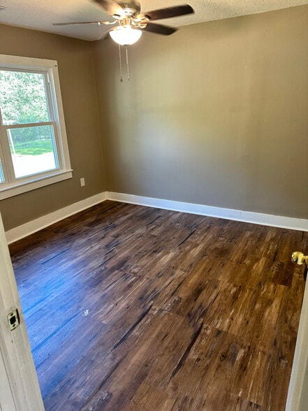 Building Photo - 61 Highland St NE