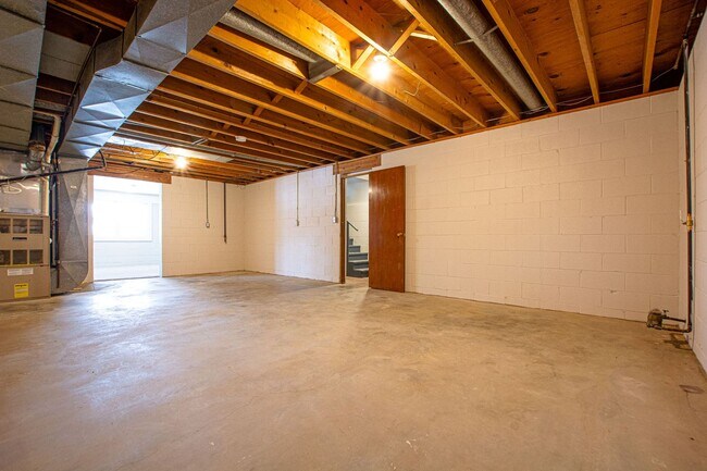 Building Photo - Beautifully Renovated with Lots of Space! 3 Bedroom / 2 Bath Ranch in Blair!