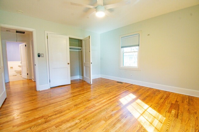 Building Photo - Available 3/27/26 - Charming Haymount 3 Bedroom 2 Bathroom Home- Pets Okay