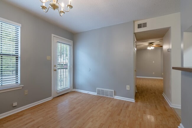 Building Photo - 119 Barksdale Ct