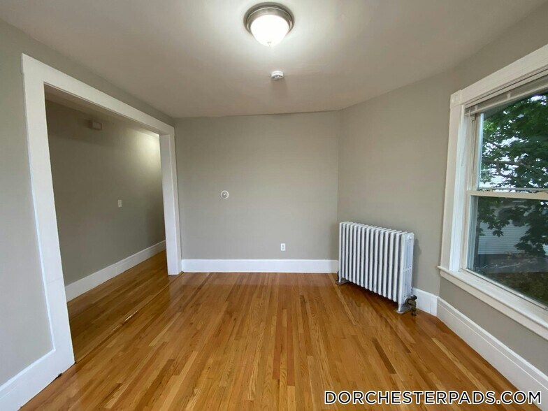 Building Photo - 186 Bowdoin St