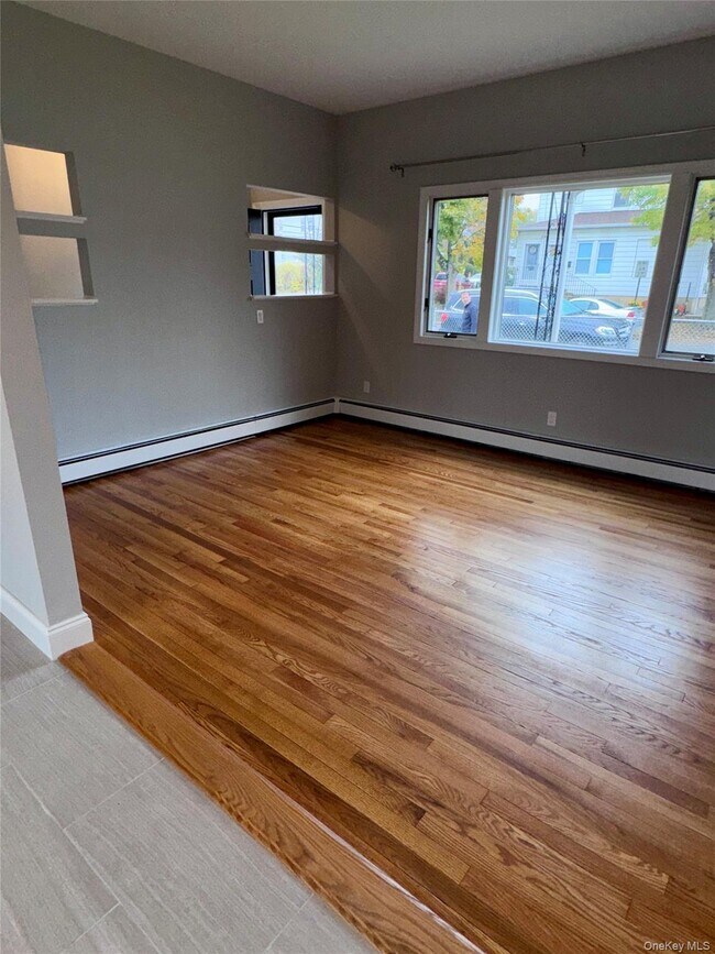 Building Photo - 68 Wolfle St