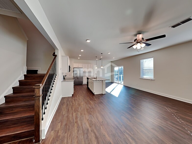 Building Photo - 459 Smt Vw Ln