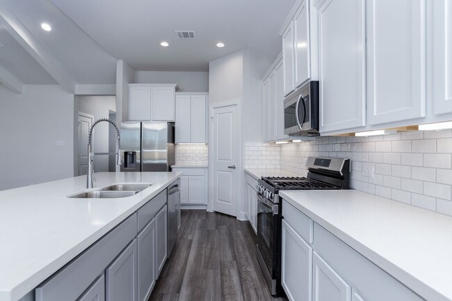 Building Photo - 7603 Coral Lk Dr
