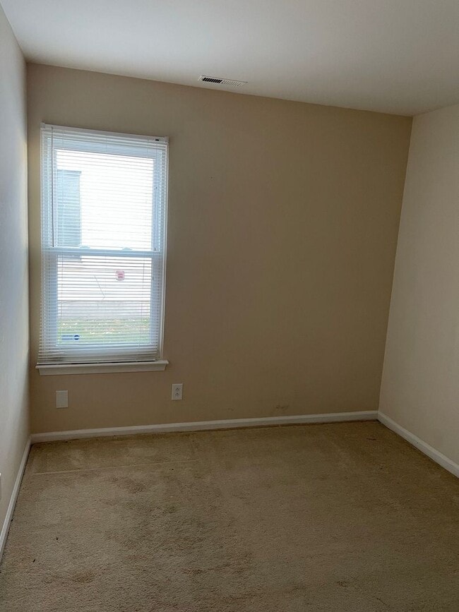 Building Photo - Charming 3-Bedroom Home with Garage in Virginia Beach