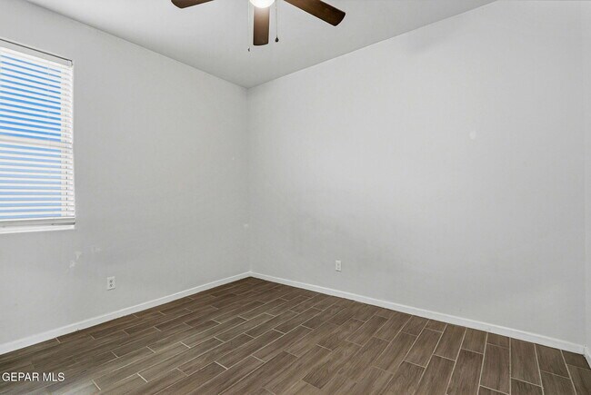 Building Photo - 12869 Clevedon St
