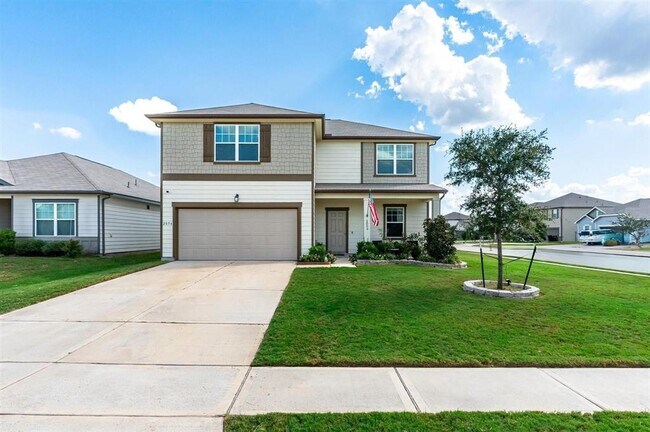 Building Photo - 2056 Spindletree Ln