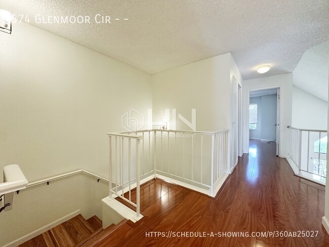 Building Photo - 574 Glenmoor Cir
