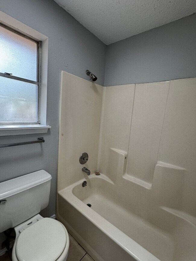 Building Photo - 14414 Watermill