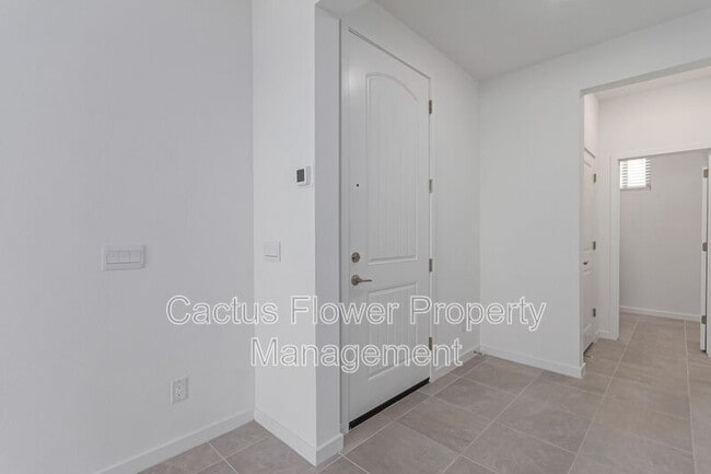 Building Photo - 4740 S Ferric