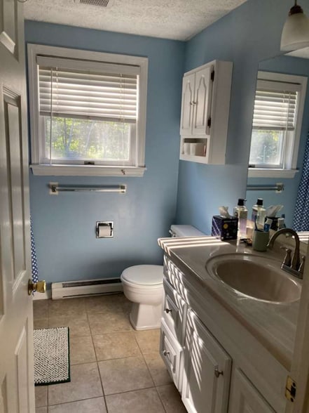 Building Photo - 11 Ivanhoe Dr