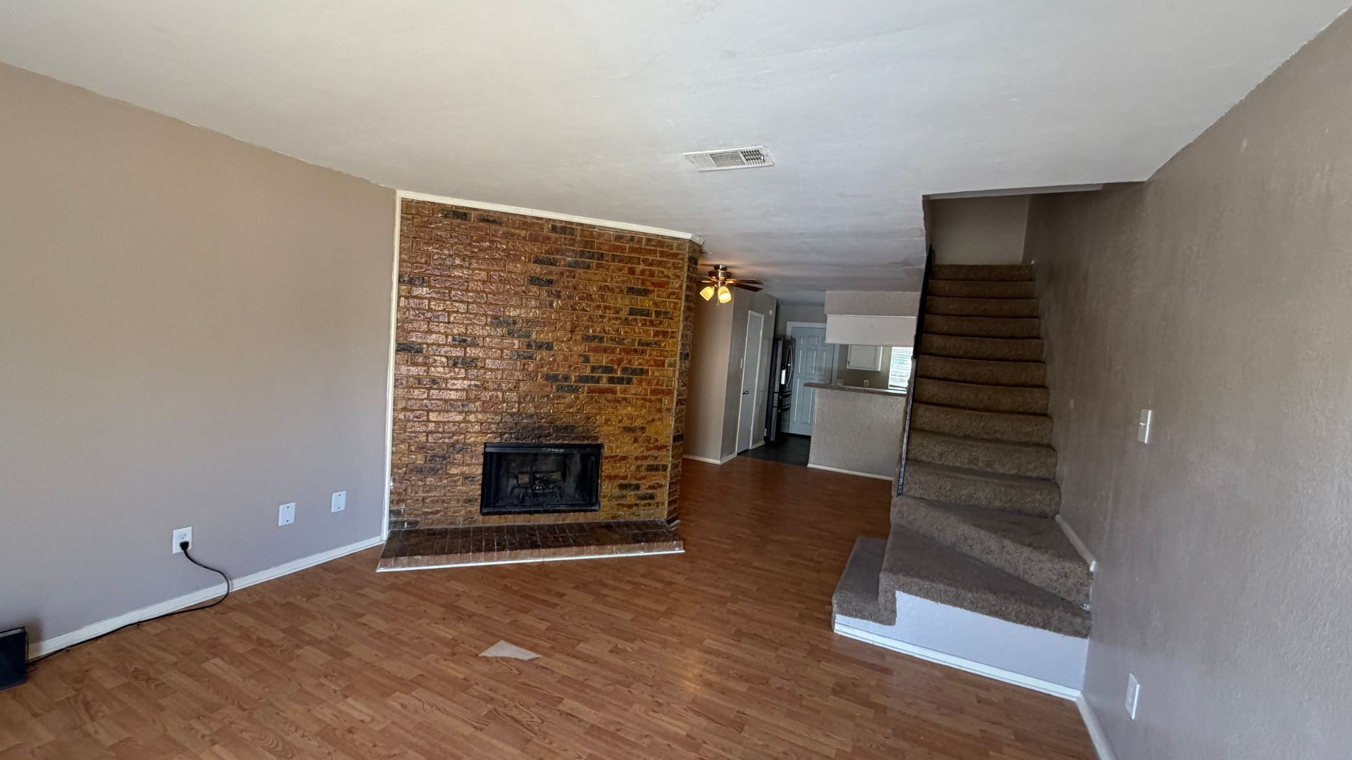 Building Photo - 2132 Aspen Dr