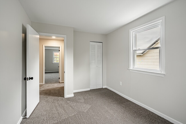 Building Photo - 61 Pennsylvania Ave