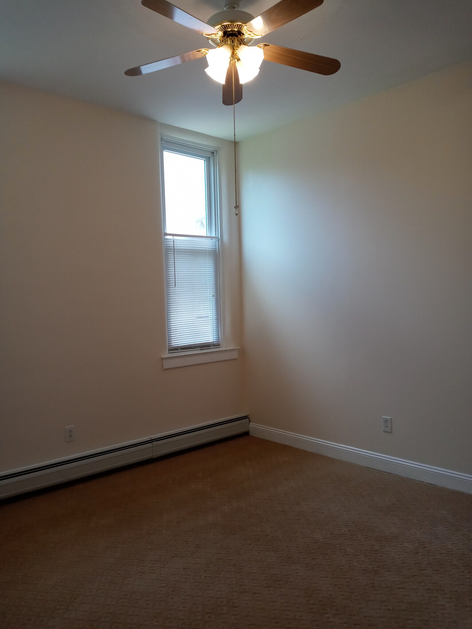 Master Bedroom - 532 Pine St