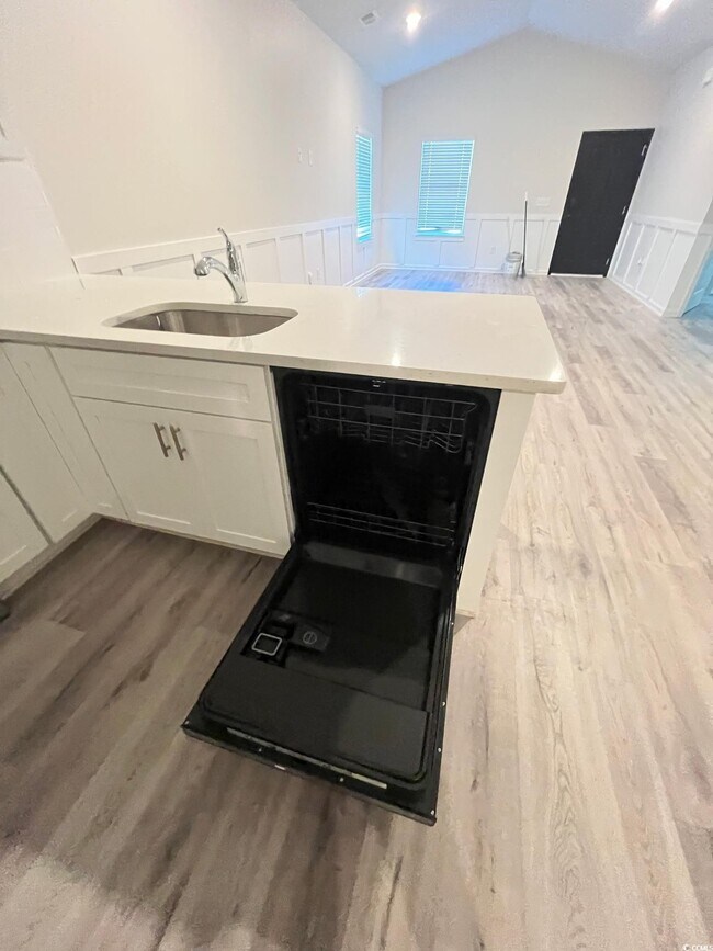 Building Photo - 1505 1st Ave