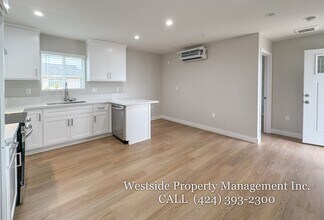Building Photo - 316 Ximeno Ave