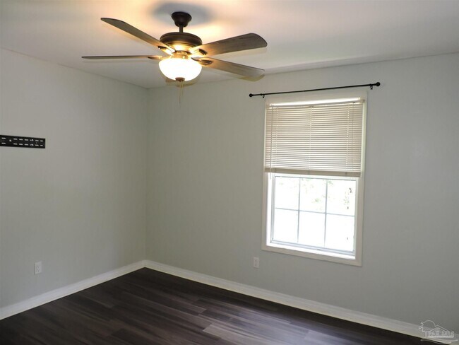 Building Photo - 7674 Old Hickory Dr