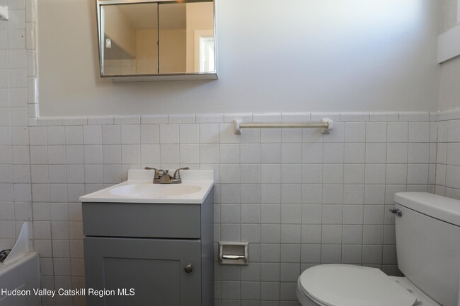 Building Photo - 180 Broadway