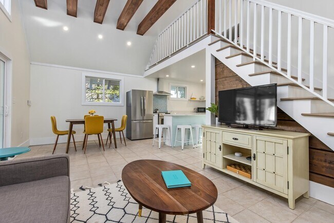 Building Photo - 50 Briar Rd