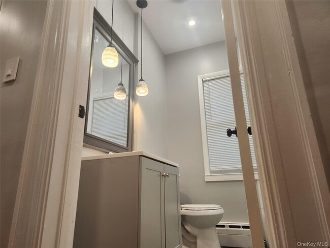 Building Photo - 124 Corlies Ave