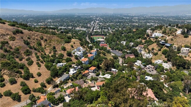 Building Photo - 3482 Coldwater Canyon Ave