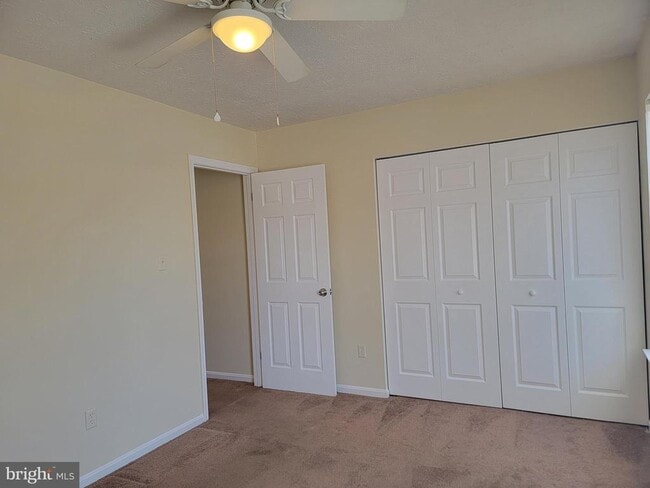 Building Photo - 4197 Drake Ct