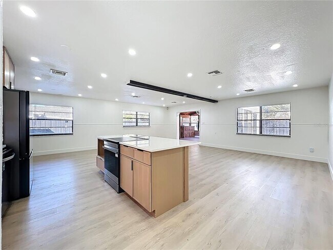 Building Photo - 3463 Arnel Dr
