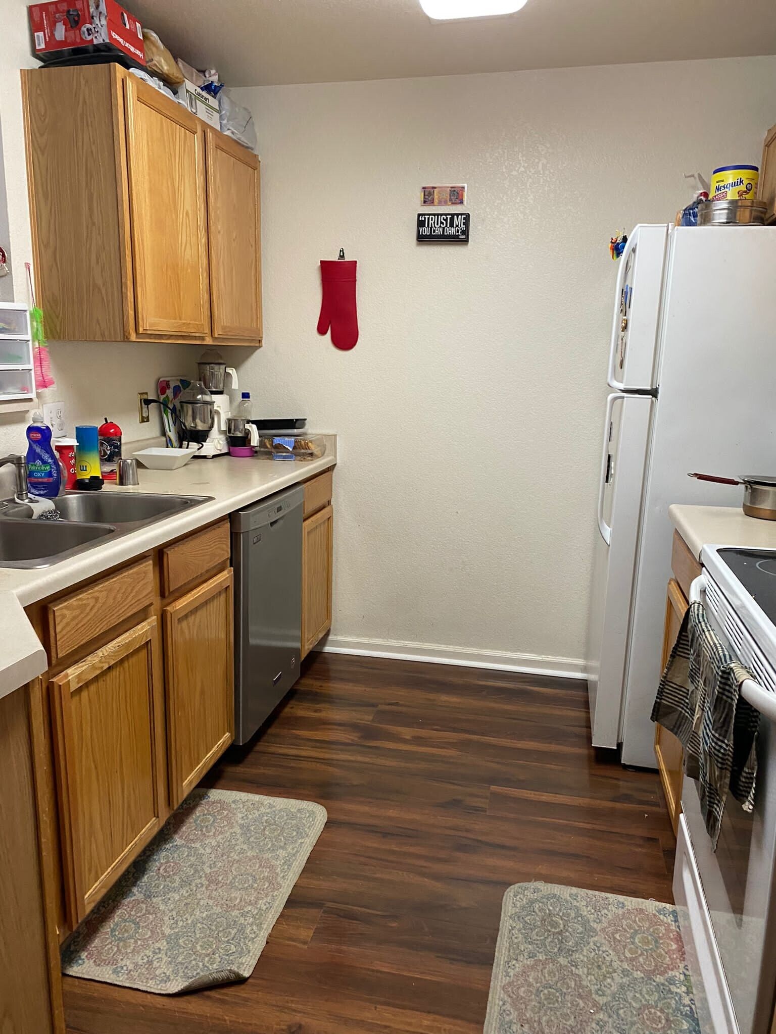 Kitchen - 7440 S Blackhawk St