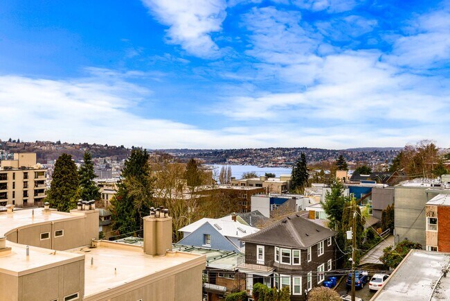 Building Photo - 601 Belmont Ave E