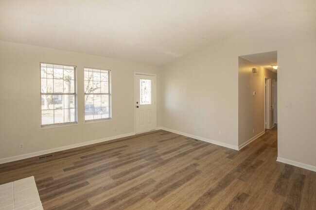 Building Photo - 6600 Woodcock Cir