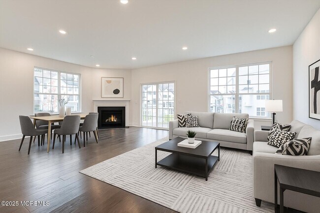 Building Photo - 2206 Pilot St