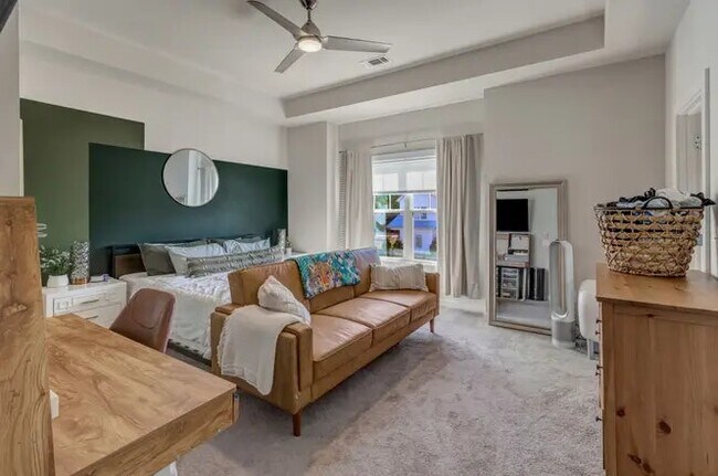 Building Photo - 3639 Hydes Ferry Rd