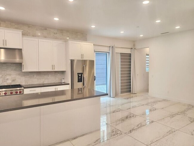 Building Photo - 16332 Dawn Wy