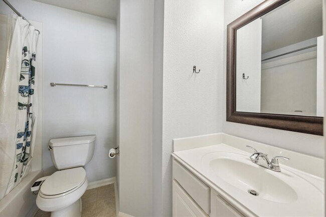 Building Photo - 20623 Rainstone Ct