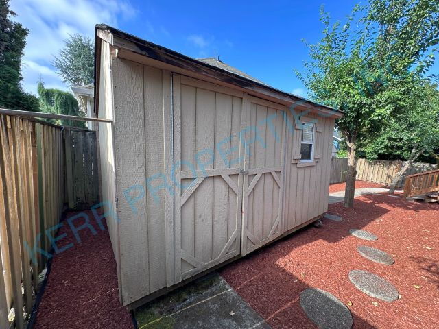 Building Photo - FREE RENT! Spacious 4-Bed Oasis with 2.5 B...