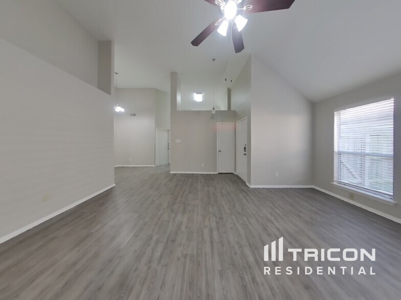 Building Photo - 13314 Chaston Dr