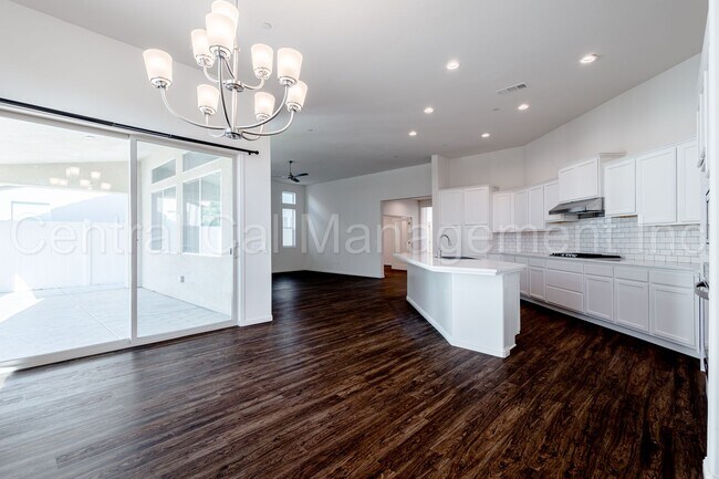 Building Photo - 4 Bedroom/3 Bath Home with Office and Paid Solar - $3395 Per Month!