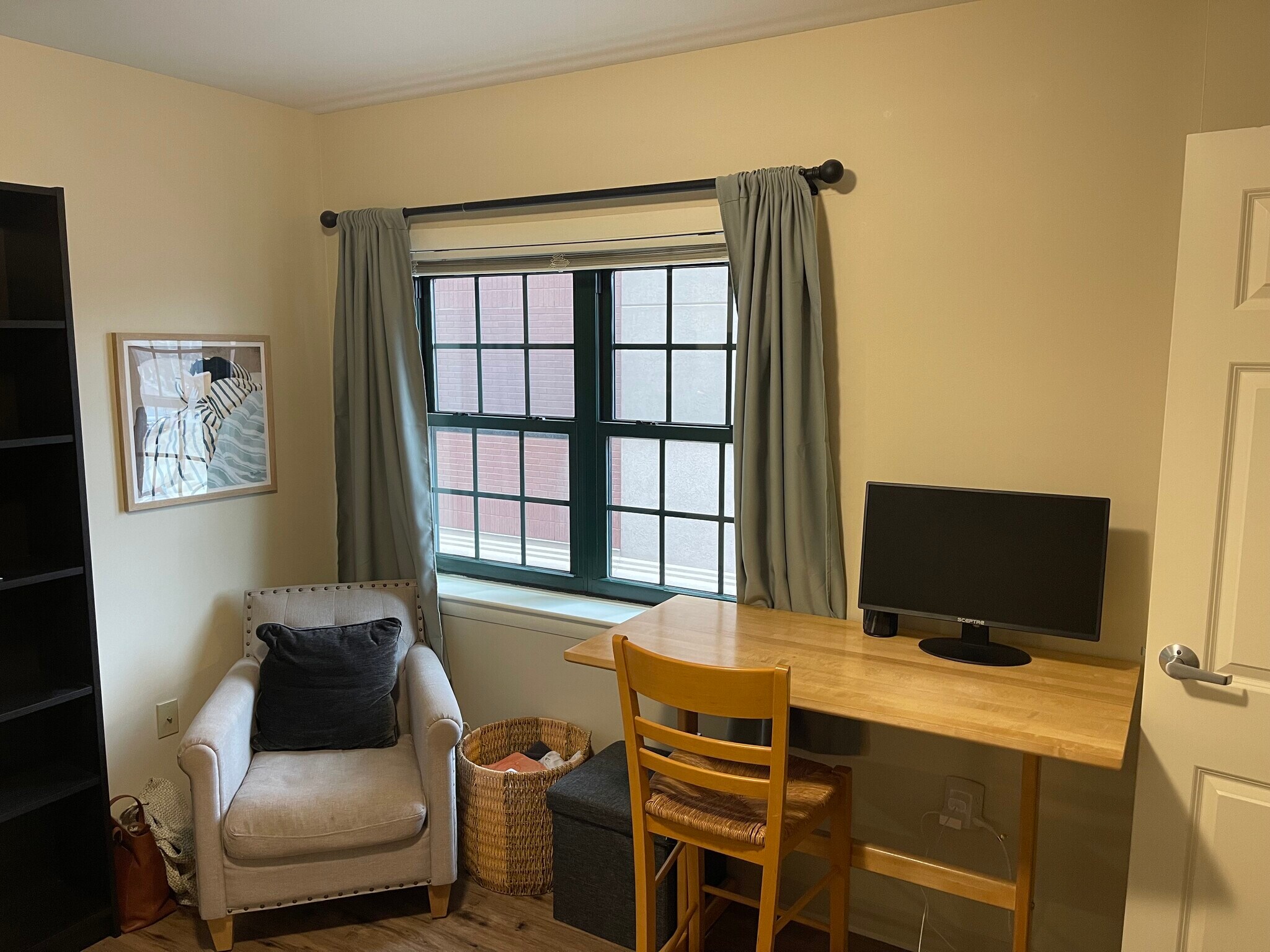 Building Photo - 10 Florence St