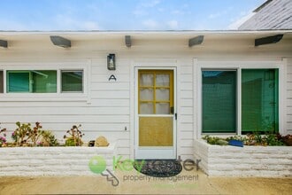 Building Photo - Bright & Beachy One-Bedroom Condo in San C...